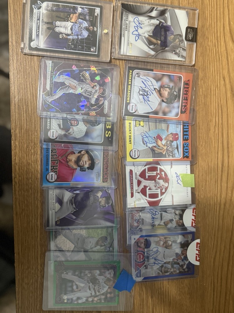Random Auto Numbered Lot With Current And Past Autos And Numbered Cards