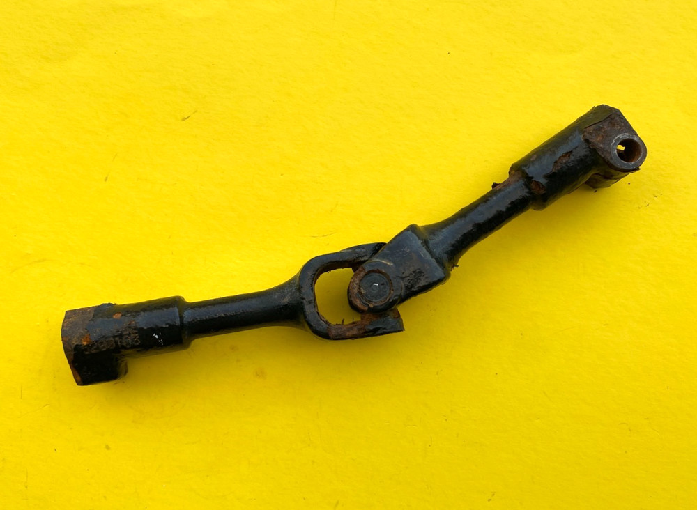 2013-2018 Ram 1500 Steering Column Intermediate Lower Joint Shaft Oem 55057335Ac
