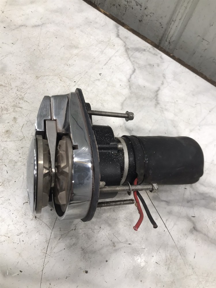 94 Silverton 310 Boat Simpson Lawrence electric anchor winch windlass Lewmar