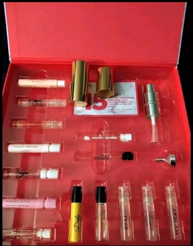 2020 Ulta Women's Perfume Sampler Set with 14 Coveted Fragrances & Atomizer