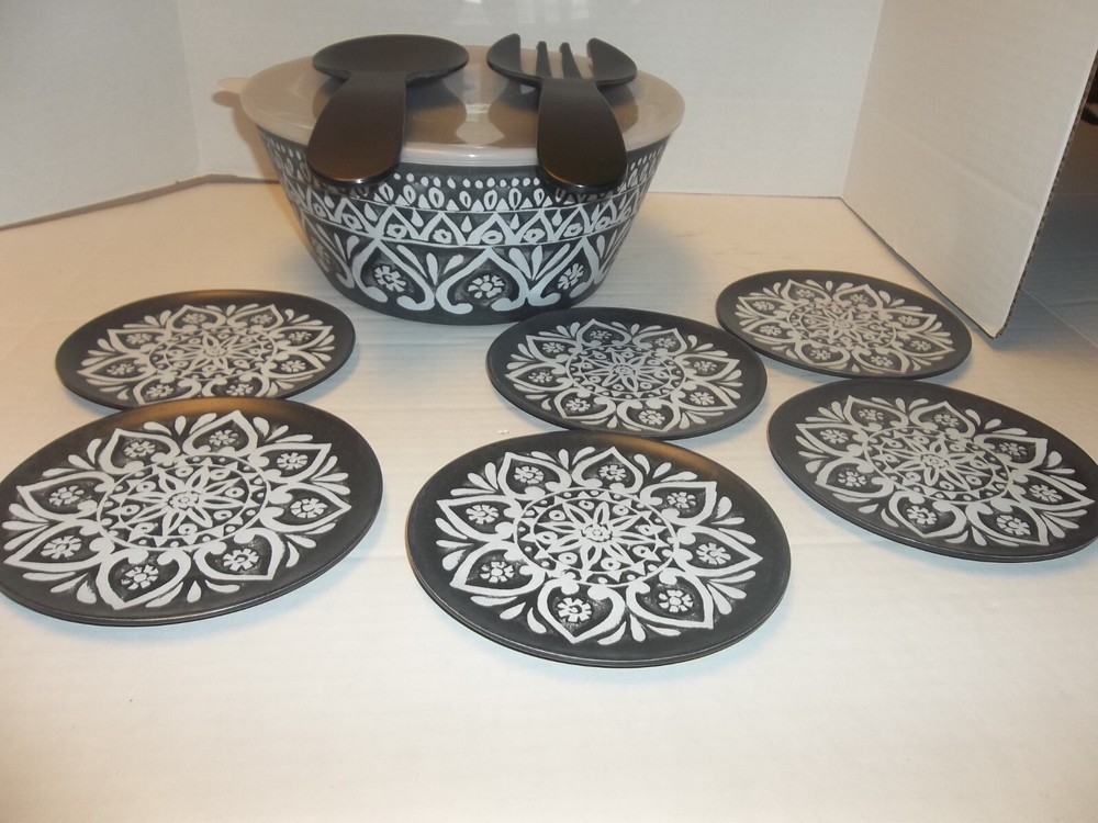 Members Mark Melamine Salad Serving Bowl w/ Lid, 6 Plates, Serving Spoon/Fork-image