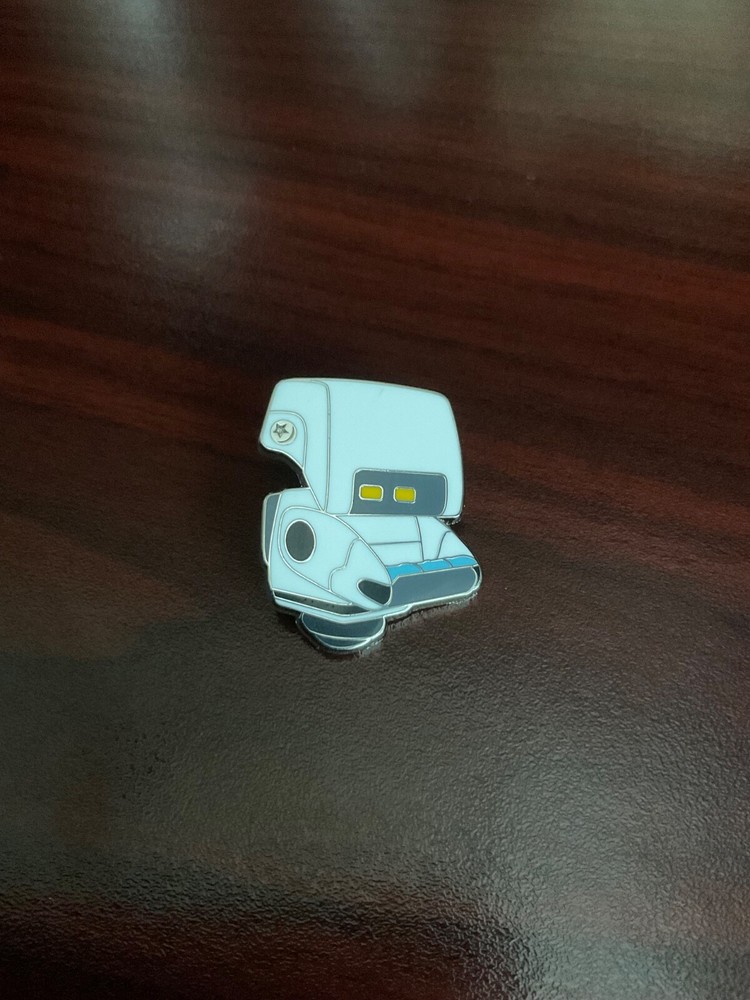 2024 Disney Hidden Mickey Mystery Pin - Wall-E Character Mo