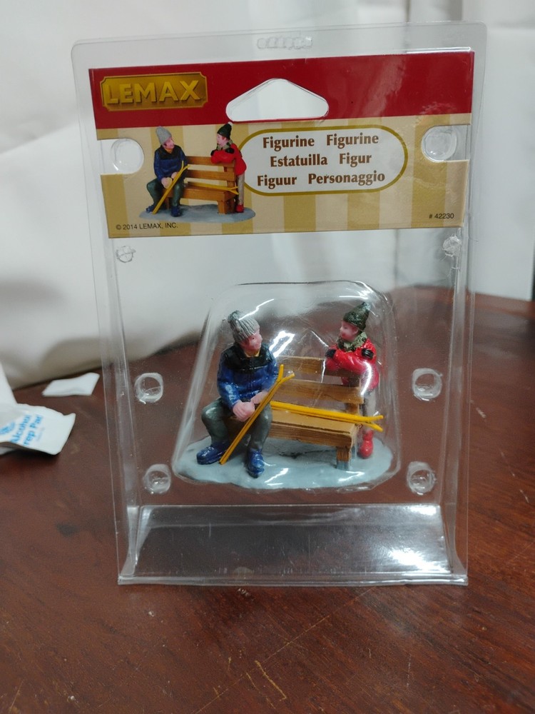 LEMAX Christmas Village Skiers with Lighted Posts Holiday Display