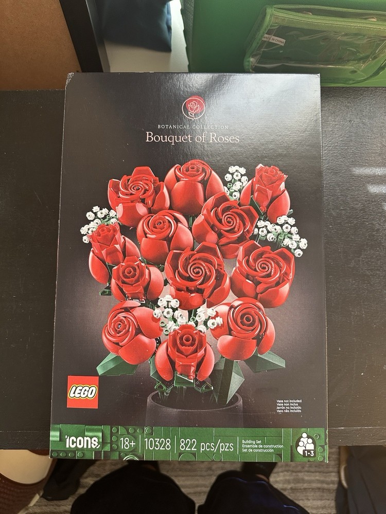 Lego Valentine Flowers Heart Roses Botanical Collection for Date Night