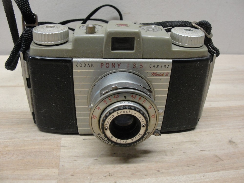 VINTAGE KODAK PONY 135 CAMERA 35mm FILM ~ UNTESTED