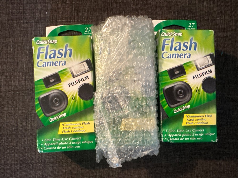 Fujifilm QuickSnap Flash Disposable Camera with 27 Exposures 3-Pack