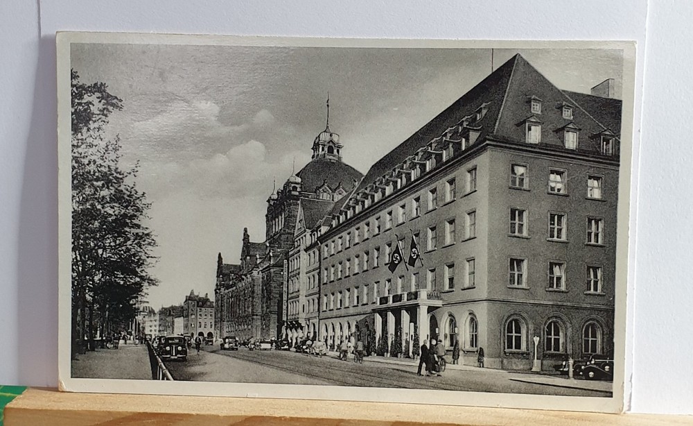 Postcard Nuremberg, hotel der deutsche Hof, cars, people, Frauentorgraben, gel 1943