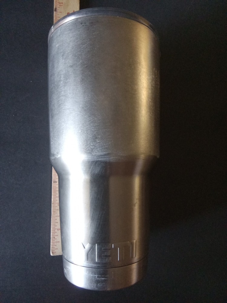Yeti Rambler 1Qt Stainless Steel Vacuum Insulated Tumbler - Silver (21070070021)