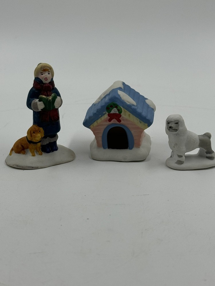 Vintage 1998 Lemax Christmas Village Dog House & Dog Figurine Set  