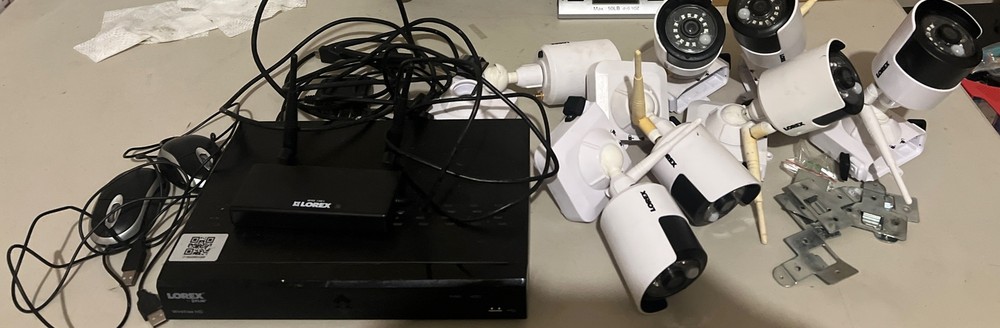 Lorex LWB3801 Camera Lot of 7 with DVR and Accessories No Batteries Check Description  