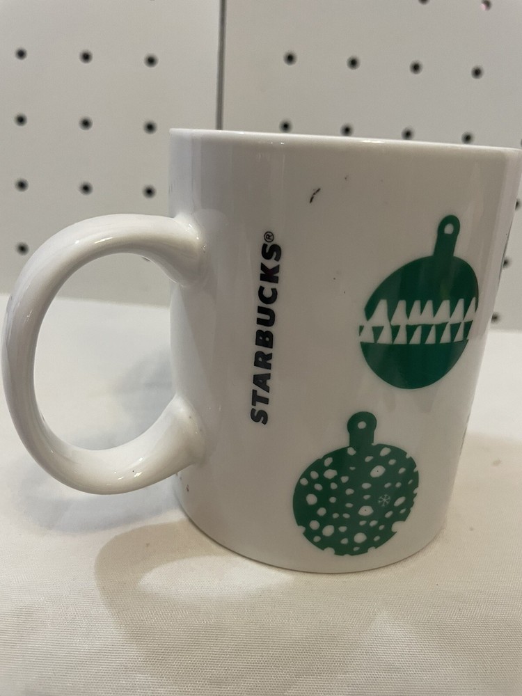 Starbucks 2016 Christmas Coffee Cup White With Green Ornaments 12oz 15.00