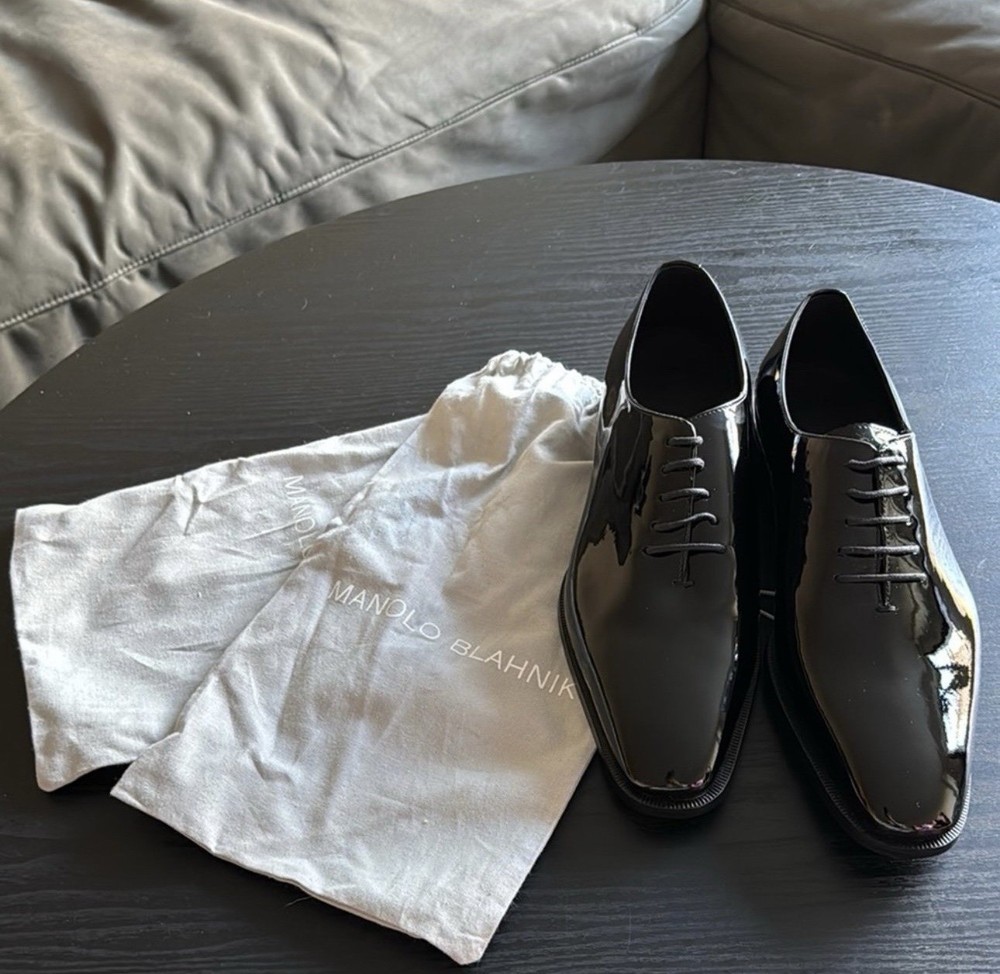 Manolo Blahnik Snowdon Whole-Cut Patent-Leather Oxford Shoes - US Size 10