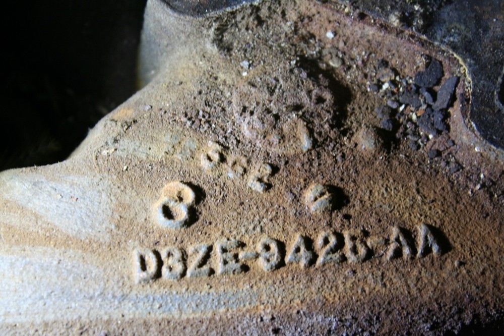 Used OEM Ford 351C Cleveland Mustang Mercury Cougar Intake Manifold D3ZE-9425-AA