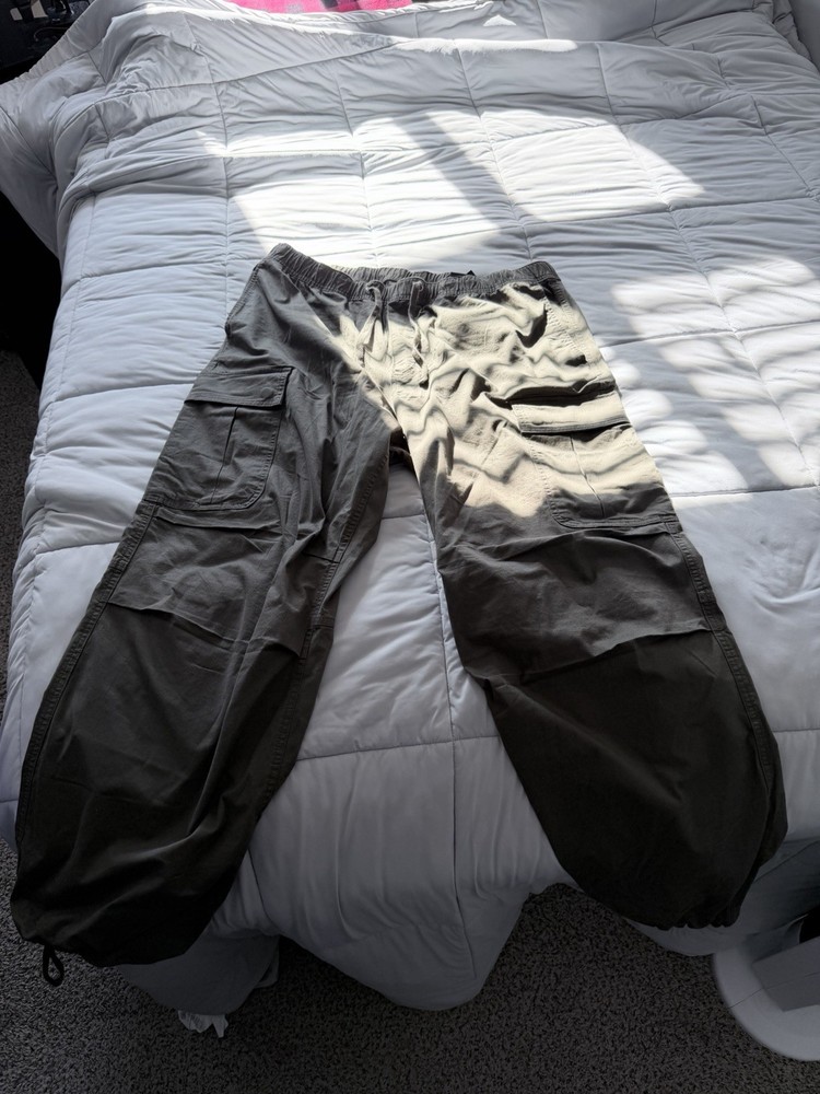 H&M Men's Green Jogger Parachute Pants Size XL Drawstring