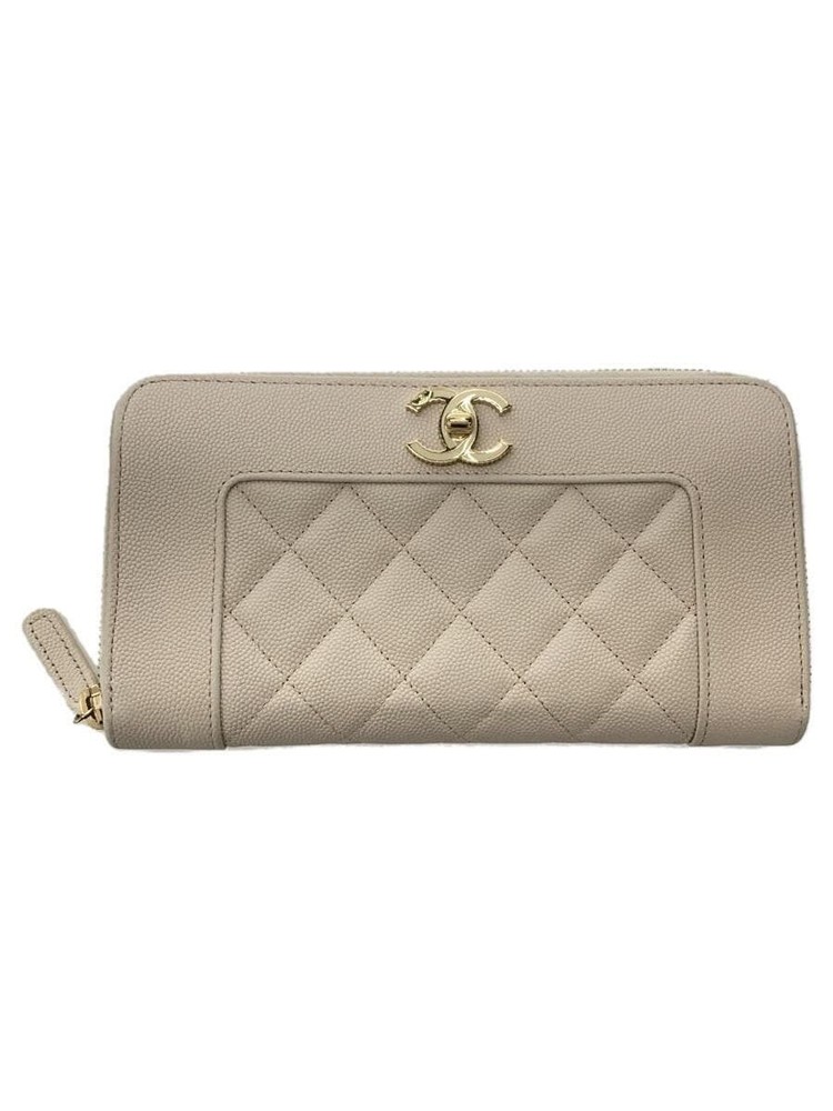 CHANEL Mademoiselle Matelassé Caviar Leather Long Wallet in White Pre-Owned