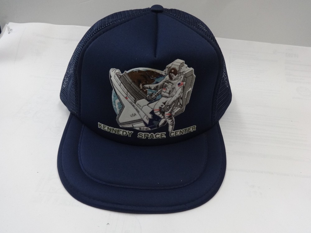 Vintage 1989 Kennedy Space Center Snapback Trucker Hat Men OSFA Taiwan Made