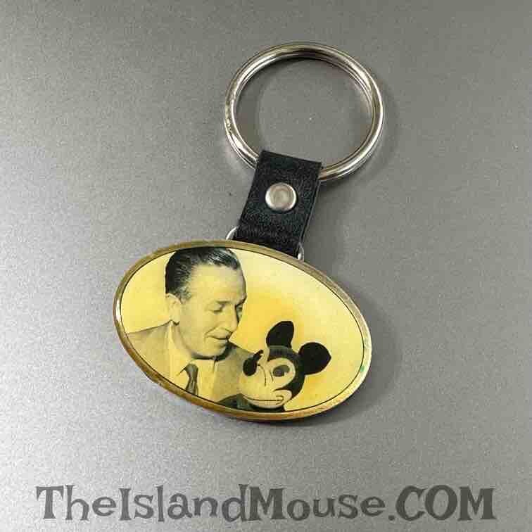 Walt Disney High Quality Mickey Vintage Photograph Leather Key Ring (N5:57227)