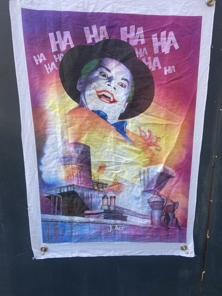 The JOKER DC COMICS 1989 BATMAN MOVIE 30