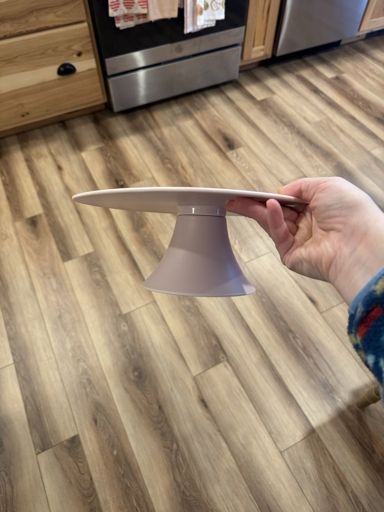 Rae Dunn Valentine's Day Cake/cupcake Tray, Detachable Bottom, Plastic