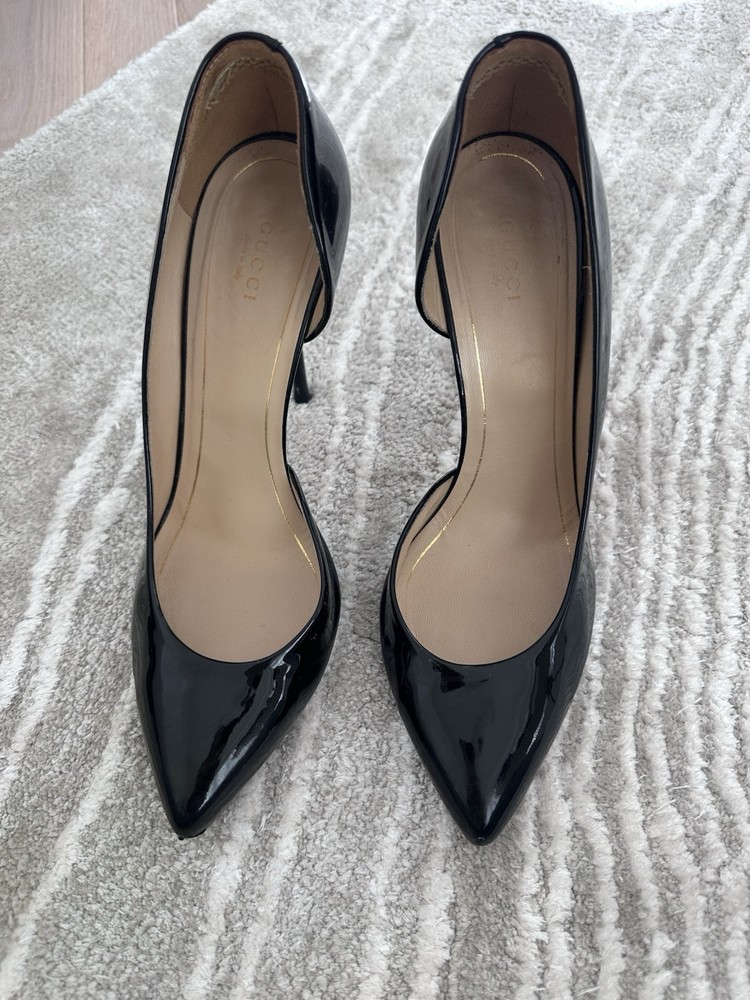 Gucci Black Patent Leather Pointed Toe Pumps