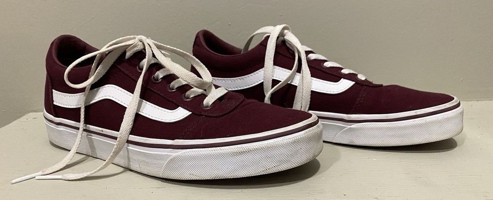 Vans Old Skool Skate Shoe Women’s  Size 8