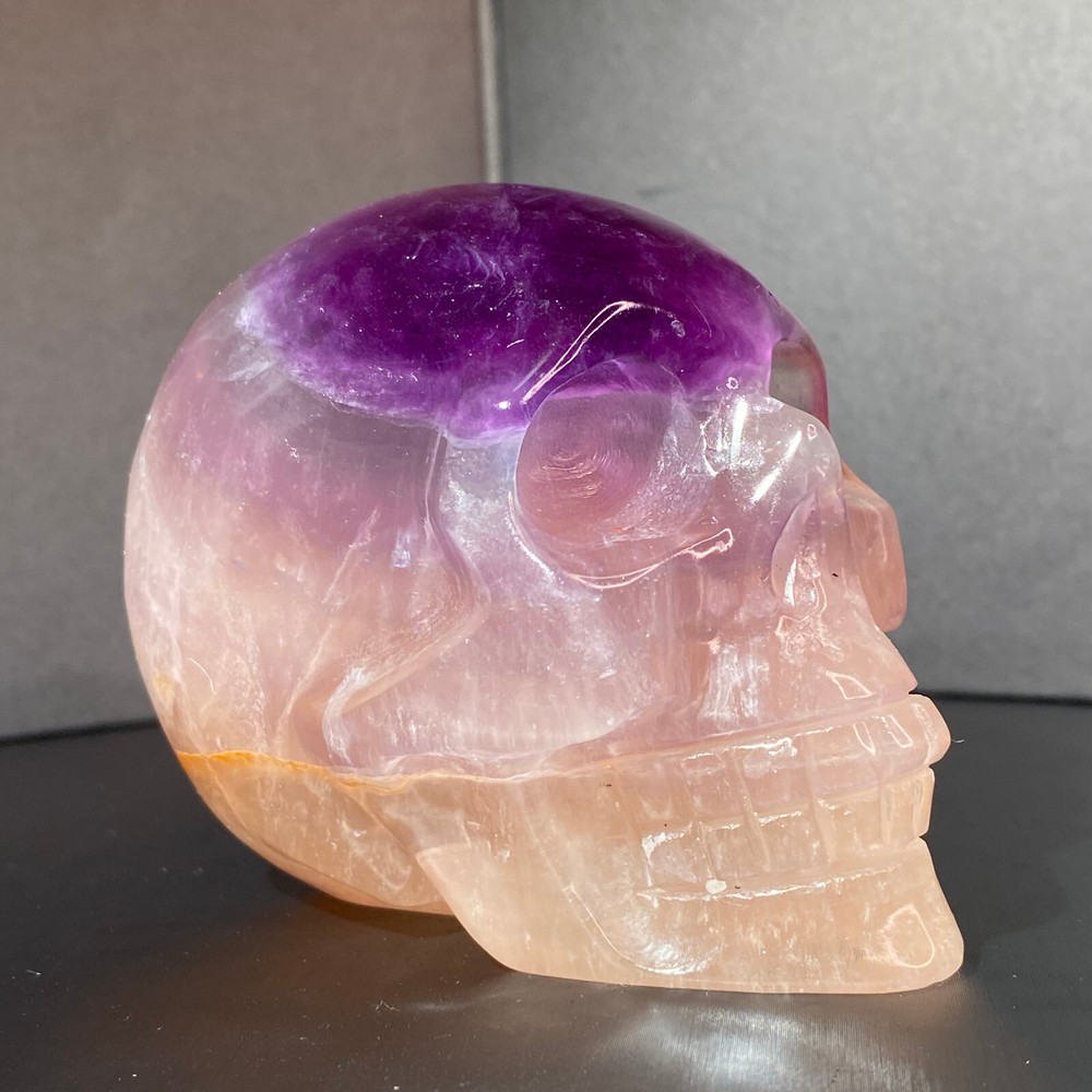 611g Natural fluorite crystal skull,hand carved quartz skull specimen heal