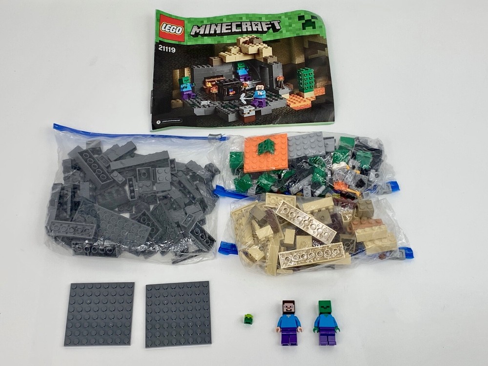 Lego Minecraft The Dungeon 21119 2015 Set 99% Complete Only 1 Zombie Missing