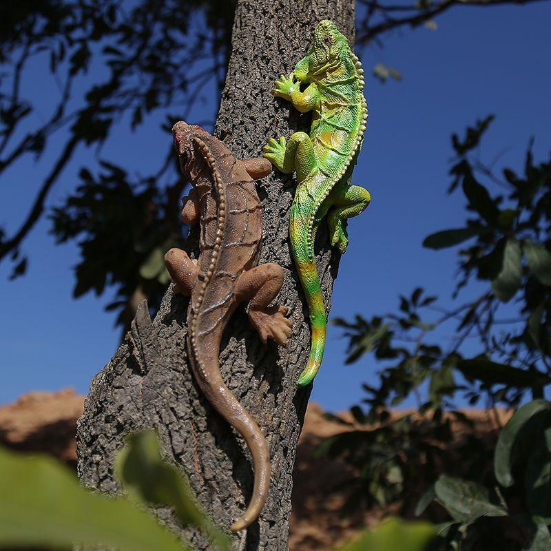 Simulated Resin Garden Lizard Reptile Decoration for Outdoor Courtyard Wood Tree