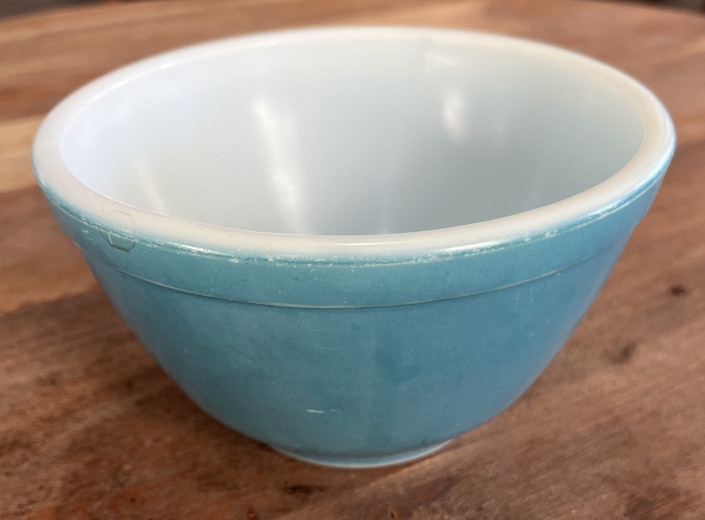 Vintage Blue Pyrex 1.5-Pt Nesting Mixing Bowl 5.5x3 TM PAT OFF