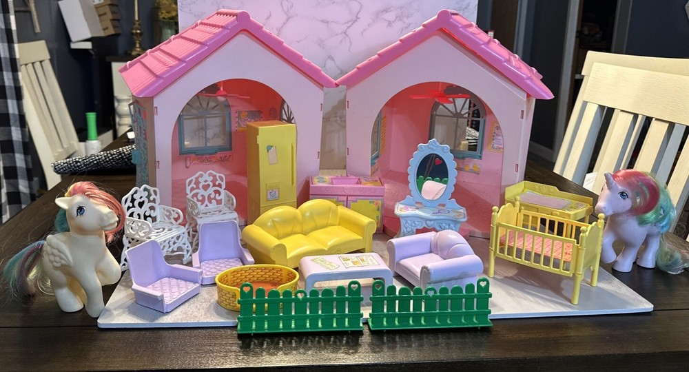 VGT My Little Pony G1 Paradise Estate Playset 1986 with 2 Ponies & Furniture  