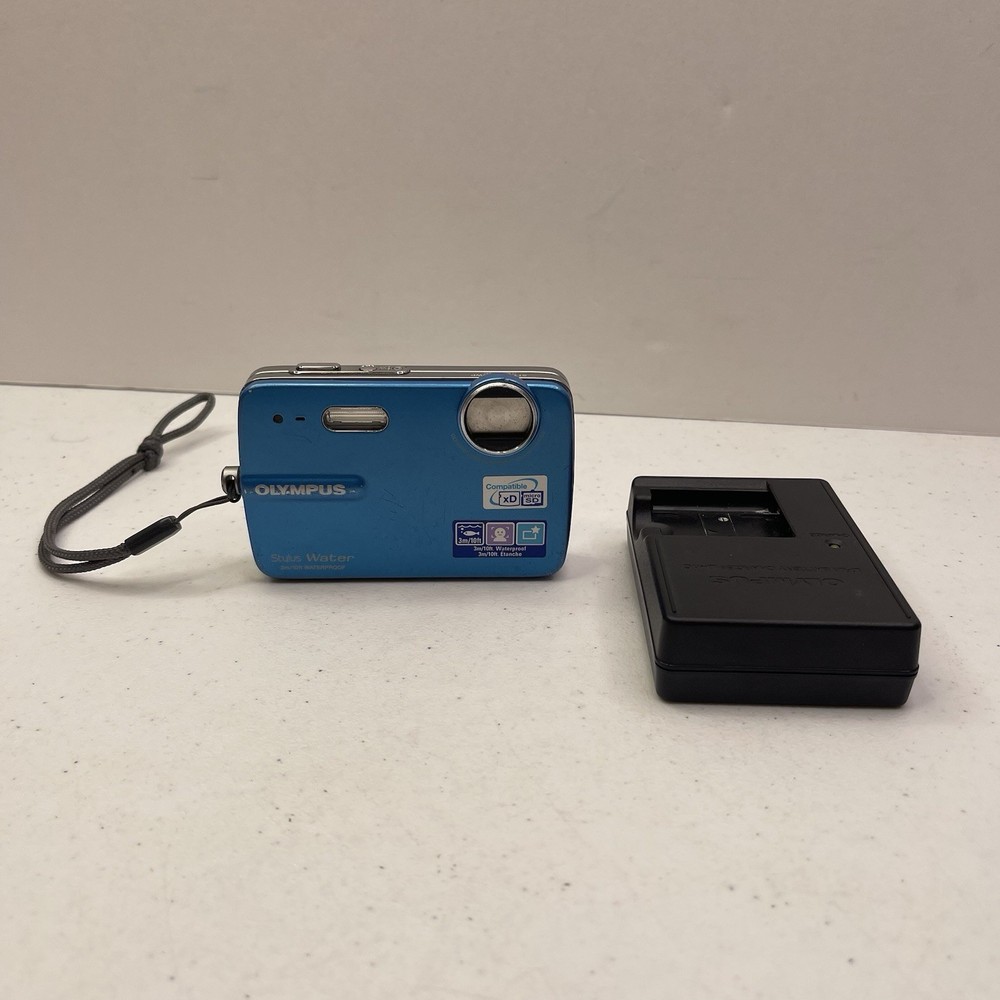 Olympus Stylus 550 WP Waterproof Digital Camera Tested Works Needs Battery  