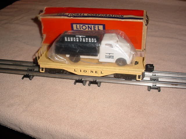 1950s Lionel Postwar Flat Car with Range Patrol Load 027