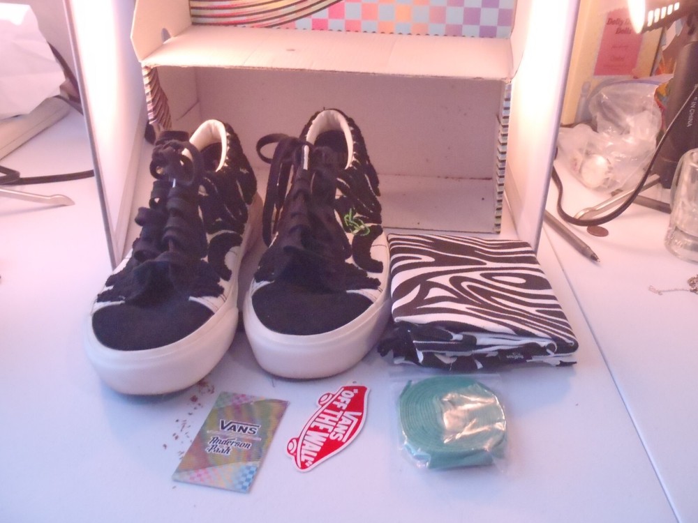 Vans Mens Size 8 Anderson Paak Malibu Bag, Green Shoe Laces, BOX!