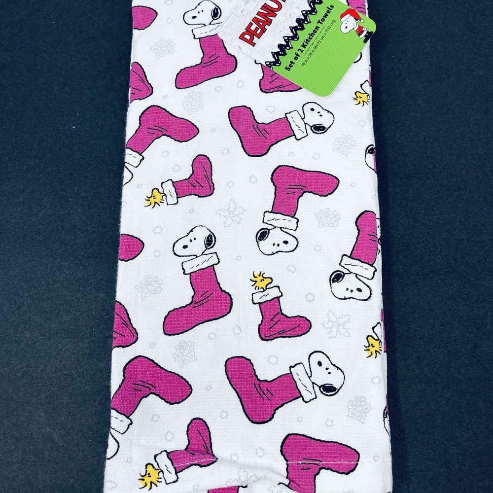 PEANUTS 2 Pack Hand Kitchen Towels Christmas Snoopy Stocking Woodstock Snow NEW