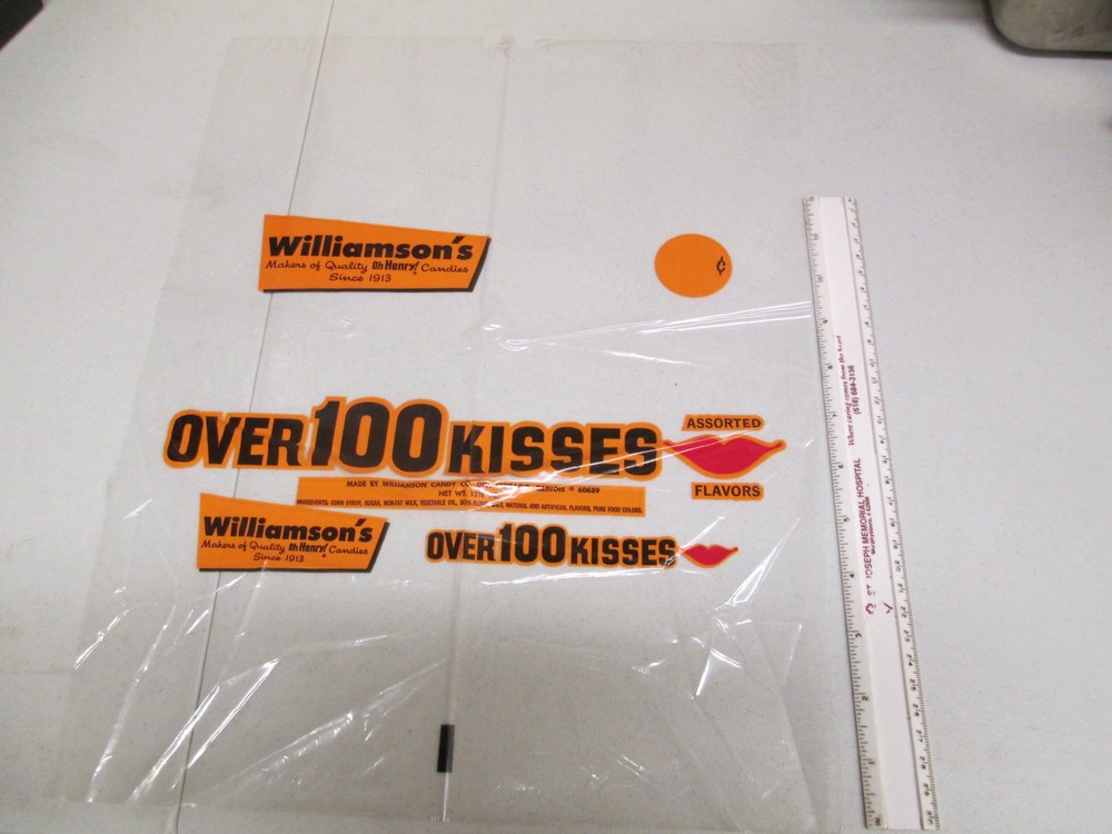 1960s Williamson Candy Bar Company Plastic Bag with 100 KISSES Zip LT OR #9