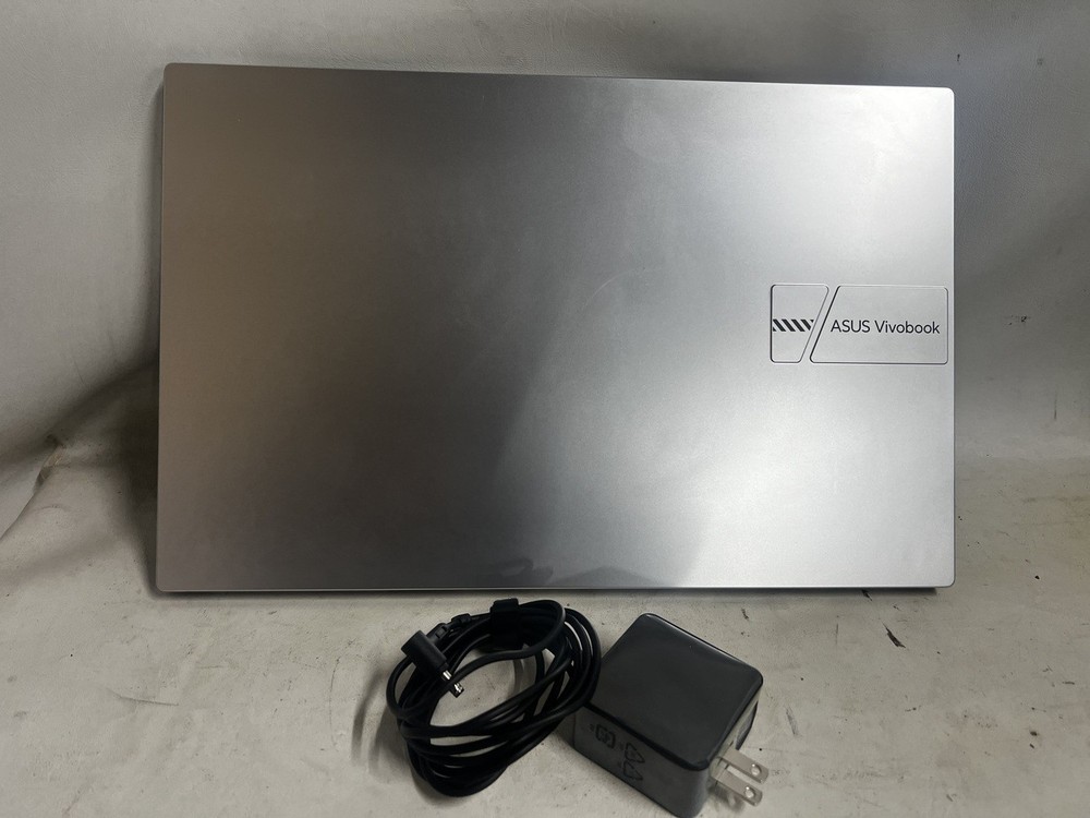 ASUS VIVOBOOK F1504V 512 GB SSD
