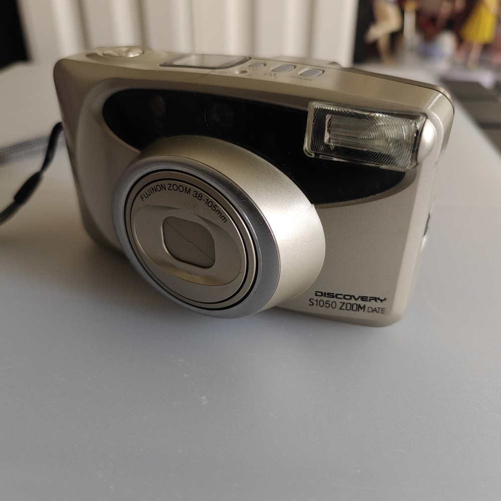 Vintage Fujifilm Discovery S1050 Zoom Date Camera For Parts Or Repair Untested