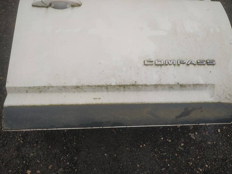 2012 Jeep Compass Front Right Door Molding - Genuine OEM #2200372-88 Used