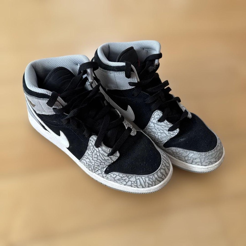 Size 6.5 - Jordan 1 Mid Gray 2020