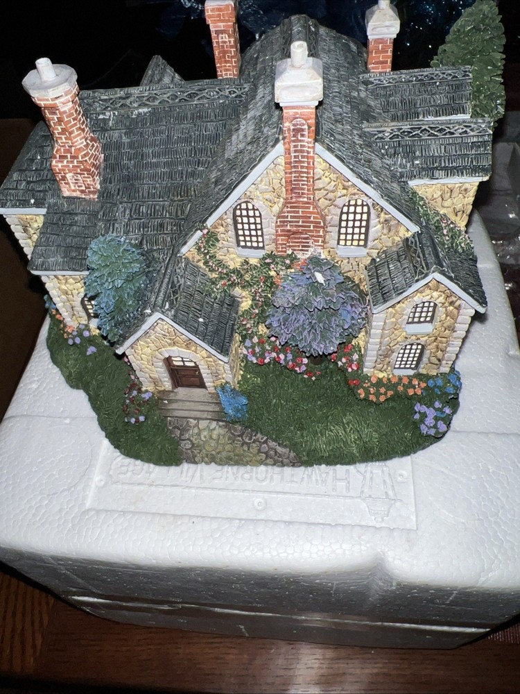 Thomas Kincade Hawthorne Village Spring Gate Manor Collectible Cottage