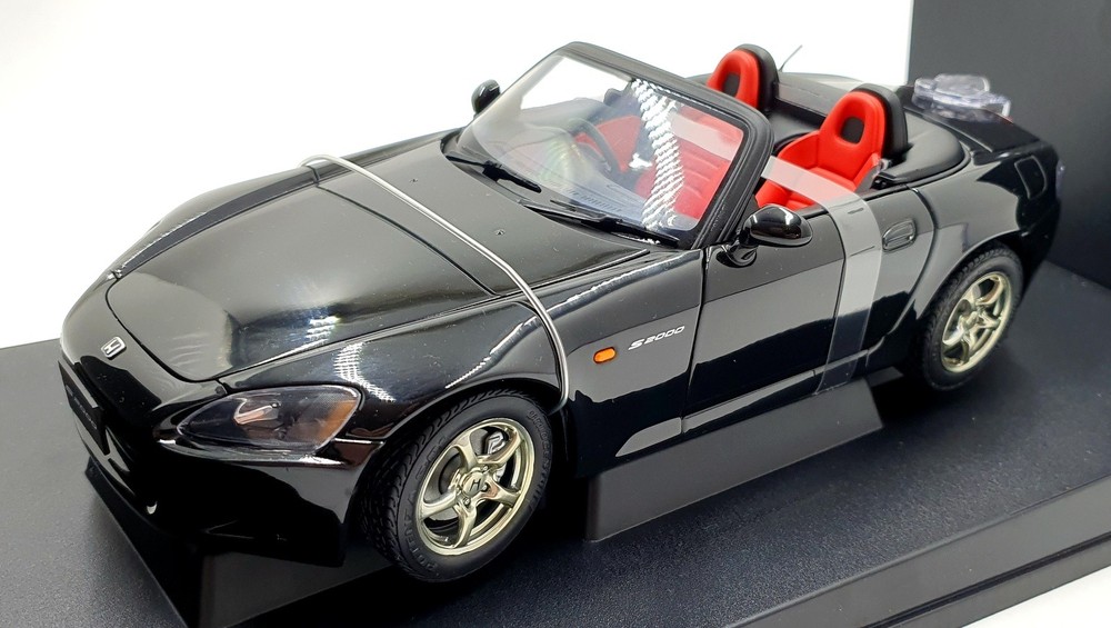 Autoart 1/18 Scale 73210 - Honda S 2000 Japanese Version - Black