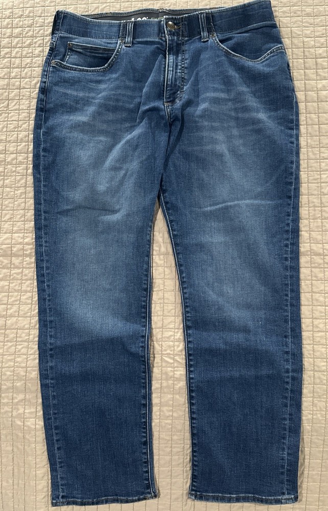 Lee Extreme Motion Comfort Fit Straight Taper Jeans 36x30 Blue Denim