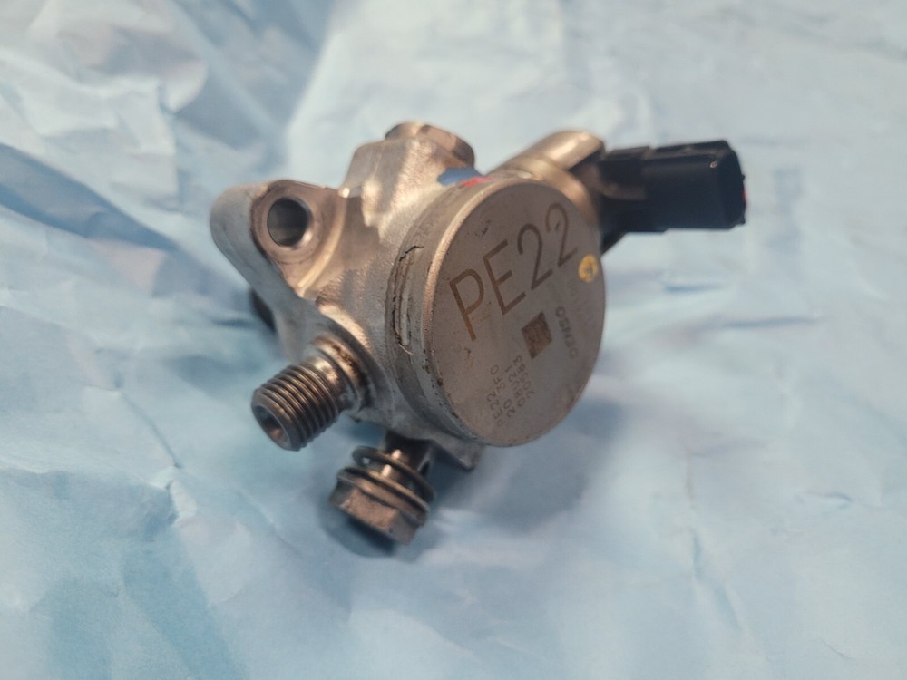 2014-2018 Mazda 3 2.0L High Pressure Fuel Pump PE22203F0 Replacement Part