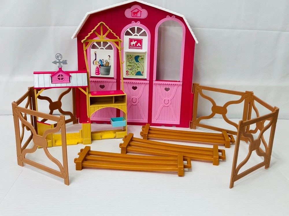 2016 Mattel Barbie Pink Passport Ranch w/ Barn & Fence Stable - DMR52 RARE HTF