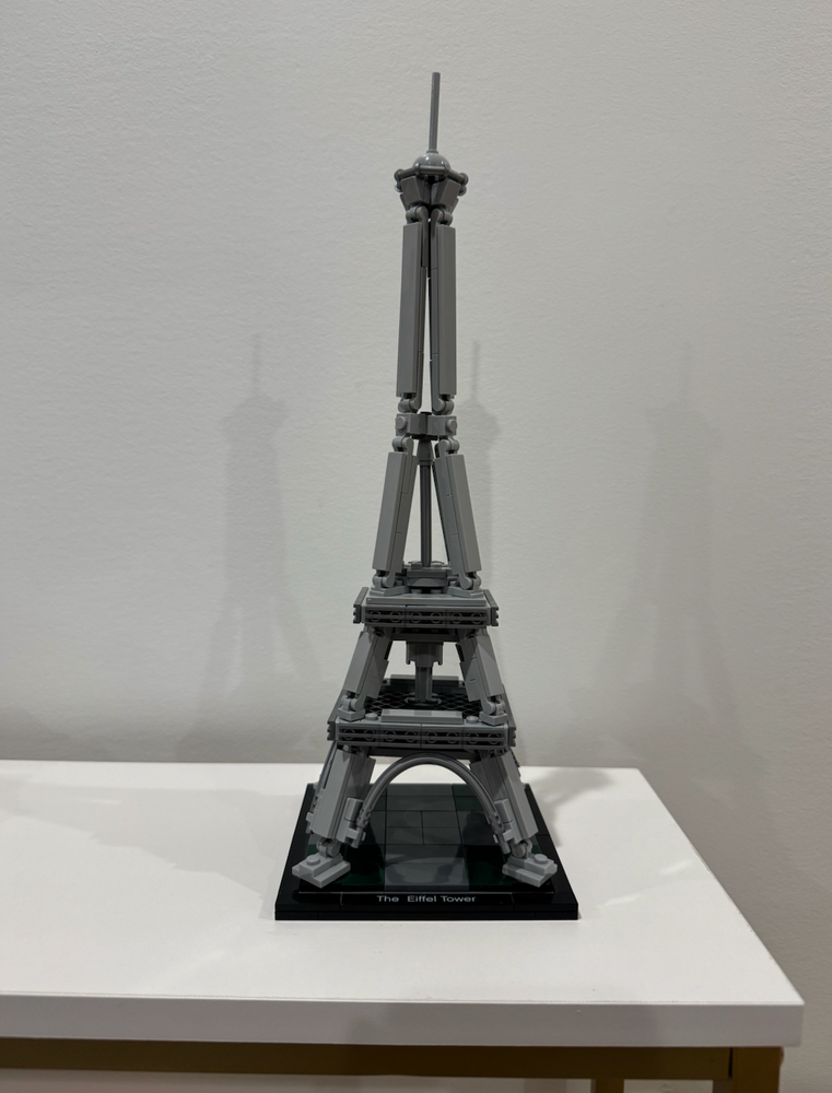 LEGO ARCHITECTURE: The Eiffel Tower (21019), 2014