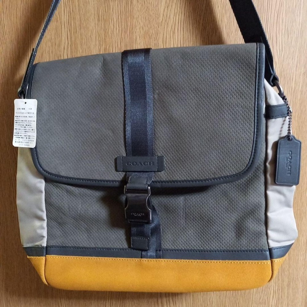 ( Item) COACH Shoulder Bag Varick Buffalotated