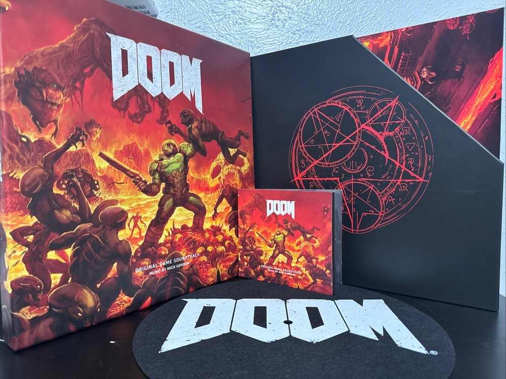 DOOM 2016 Special Limited Edition x4 Vinyl Boxset + Slipmat + x2 CD Bundle
