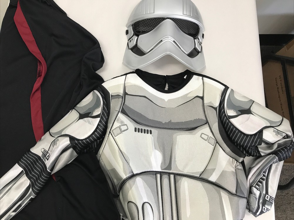 Star Wars Captain Phasma 3 Piece Costume Set Mask, CAPE, CHEST, NO BOX- NEW 4-6