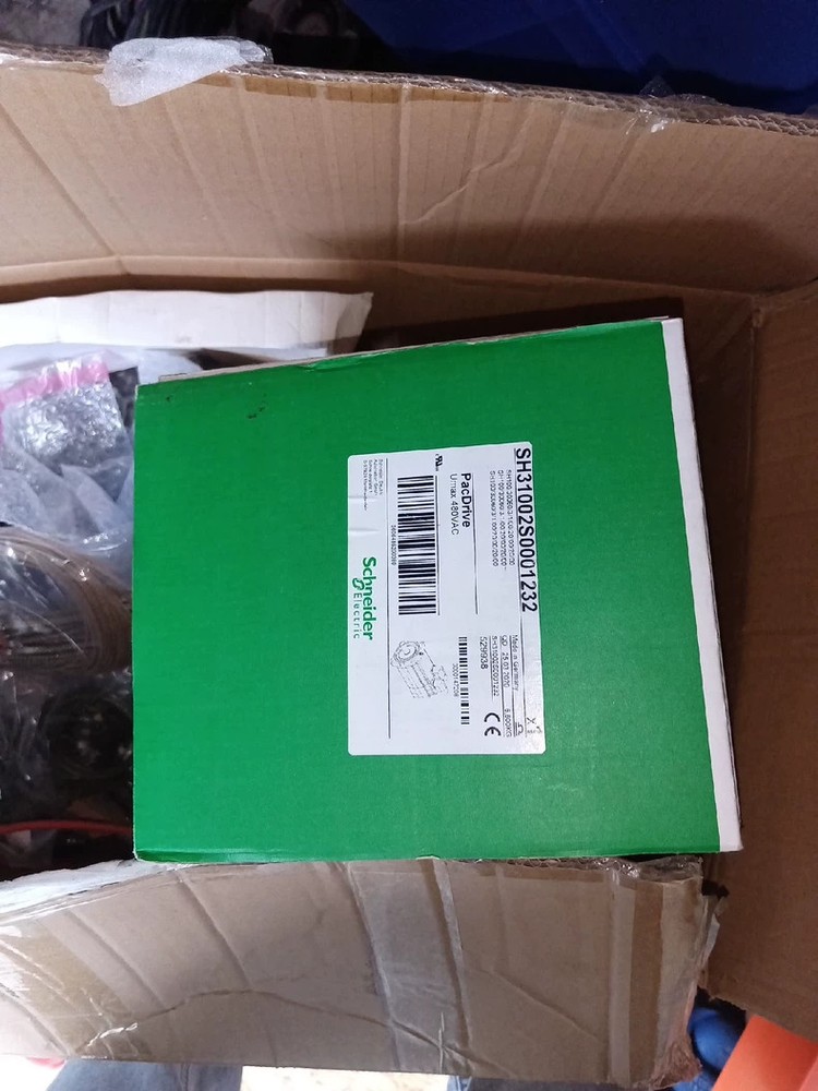 SH31002S0001232 Servo motor new FedEx or DHL