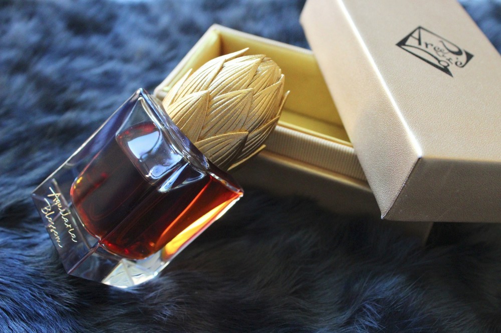 Areej Le Dore Aquilaria Blossom oud parfum extrait Areej Le Doré niche perfume